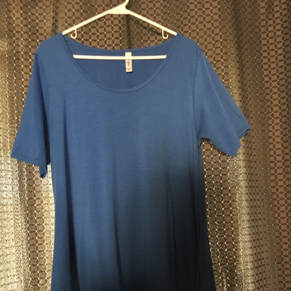 LU LA ROE Perfect Blue shirt